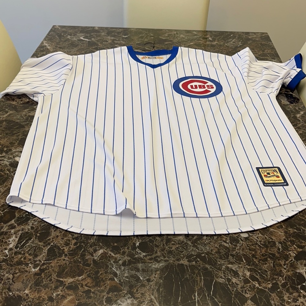 Cubs Jersey. White and Blue. Size 4 XT